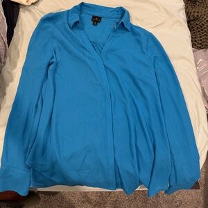blue dresshirt